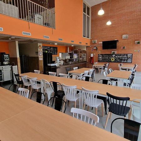 Residencia Universitaria Resa Giner De Los Rios Alcalá de Henares Exterior foto